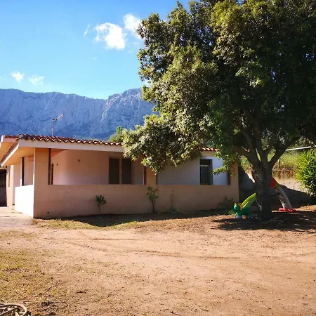 Mariposa Villa