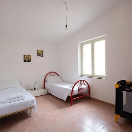 Mariposa Villa