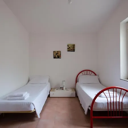 Mariposa Villa *